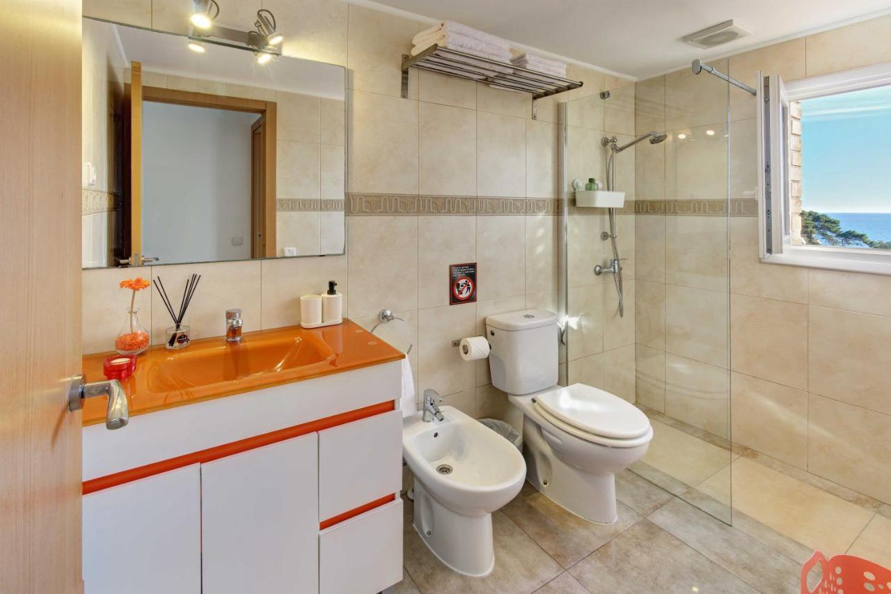 Apartament Pau Casals, 2 Min Walk From The Sea & Sea View Льорет-де-Мар Экстерьер фото